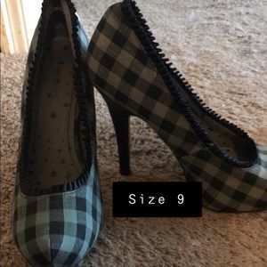Black and gray checkered heels